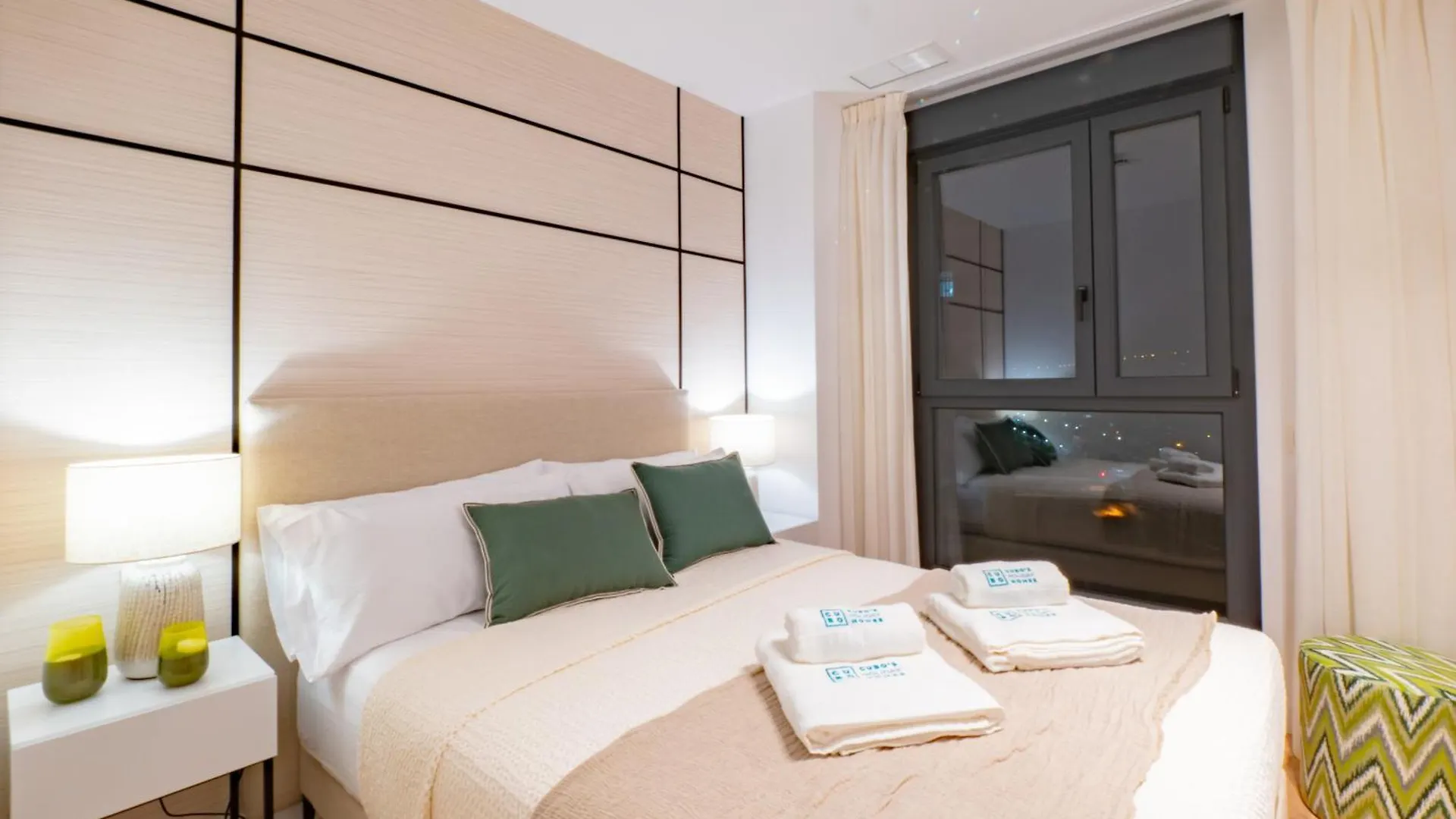 Cubo'S Luxury Urban Sky Apartment 12 马拉加